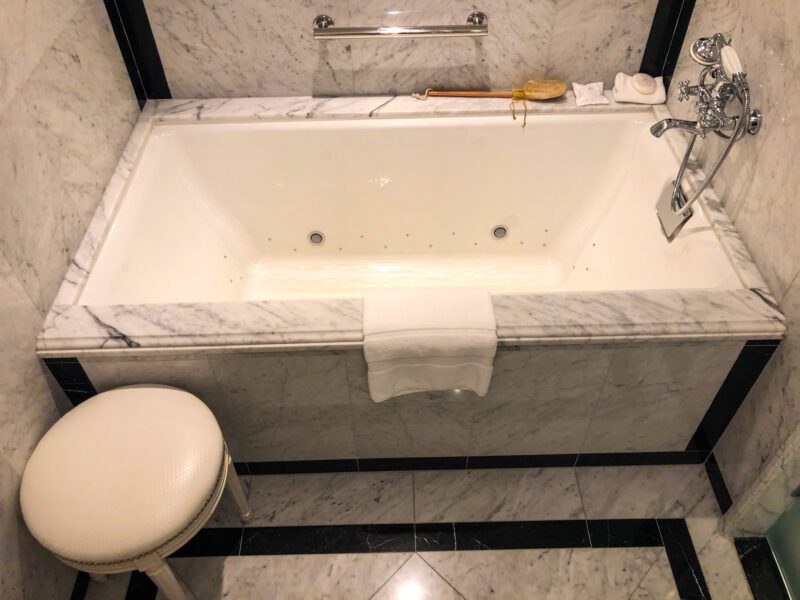 St Regis New York 5th Avenue Suite soaking bathtub