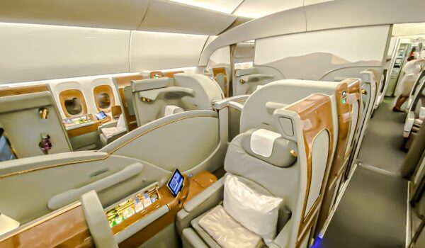 Emirates 777 First Class Review [Dubai to Los Angeles]