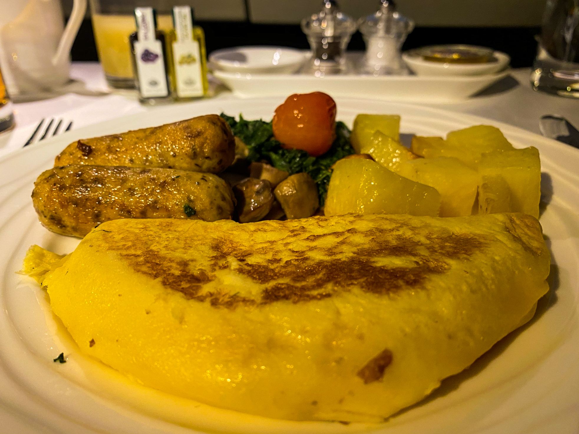 Emirates 777 First Class Classic Omelette (2)