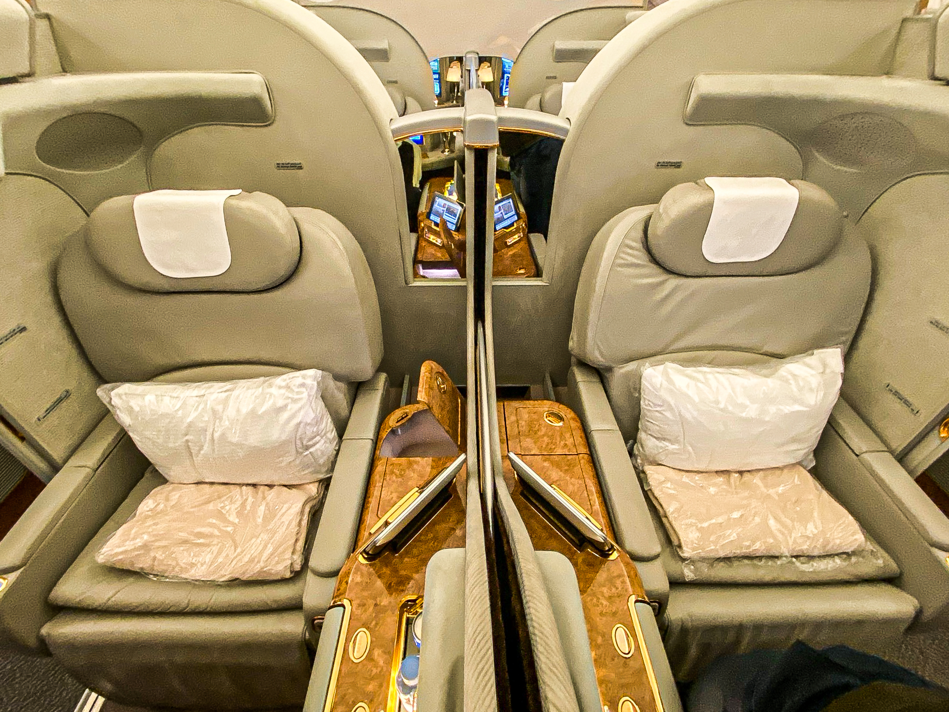 Emirates 777 First Class Middle Row Seats