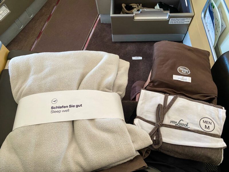 Lufthansa 747-8 First Class Blanket And Pajamas