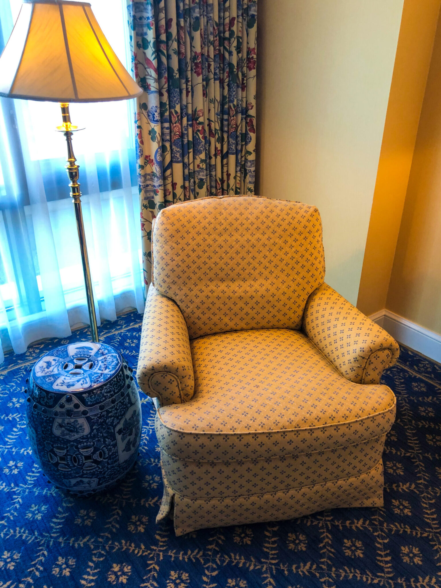 Four Seasons Hotel Westlake Village deluxe king room armchair