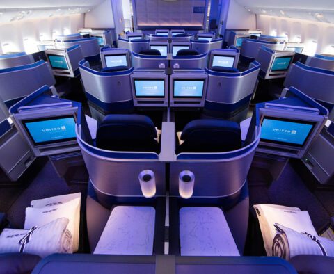 Delta One Business Class vs. United Polaris Business Class [2023]