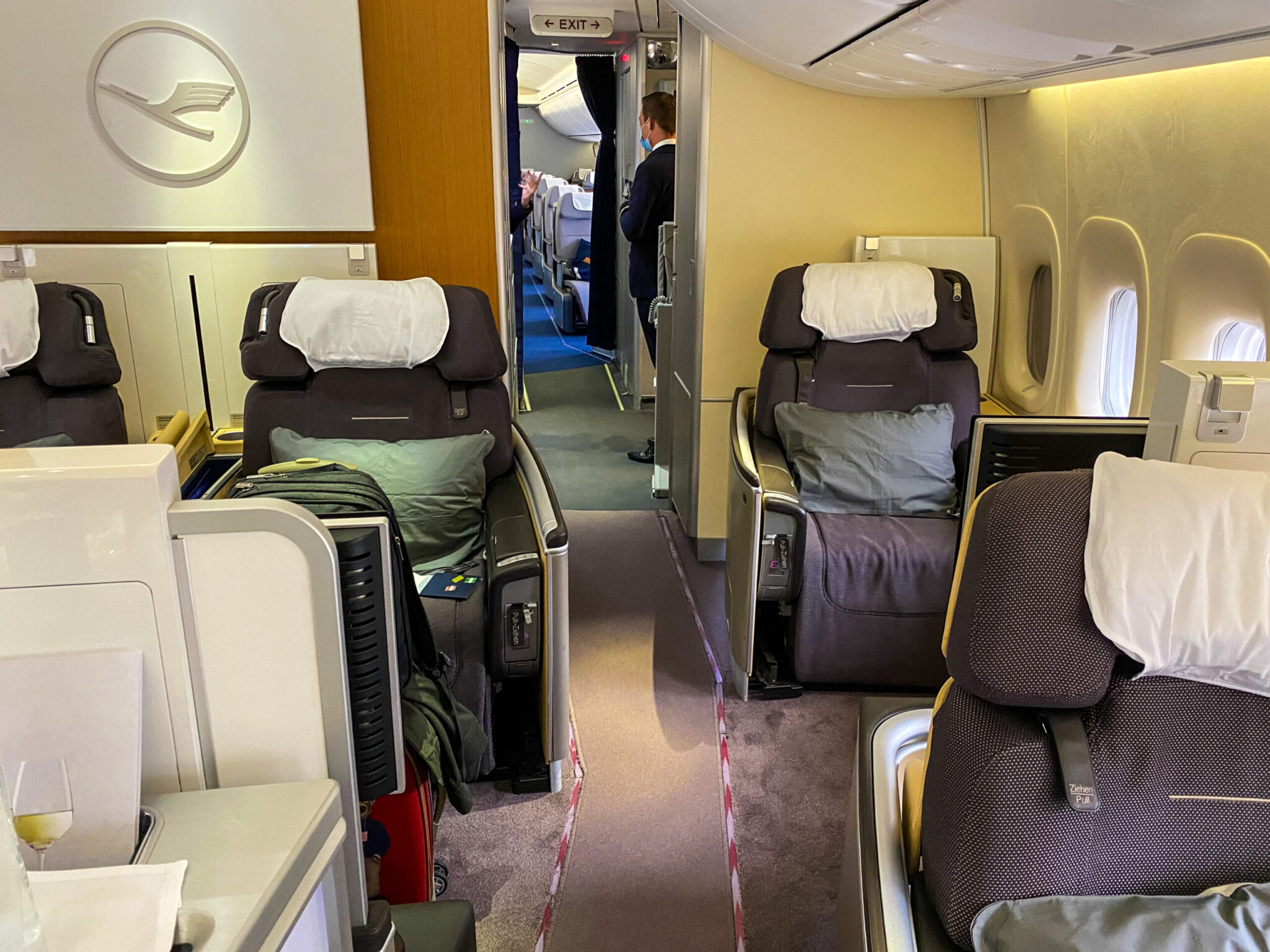 Lufthansa first class aisle seats