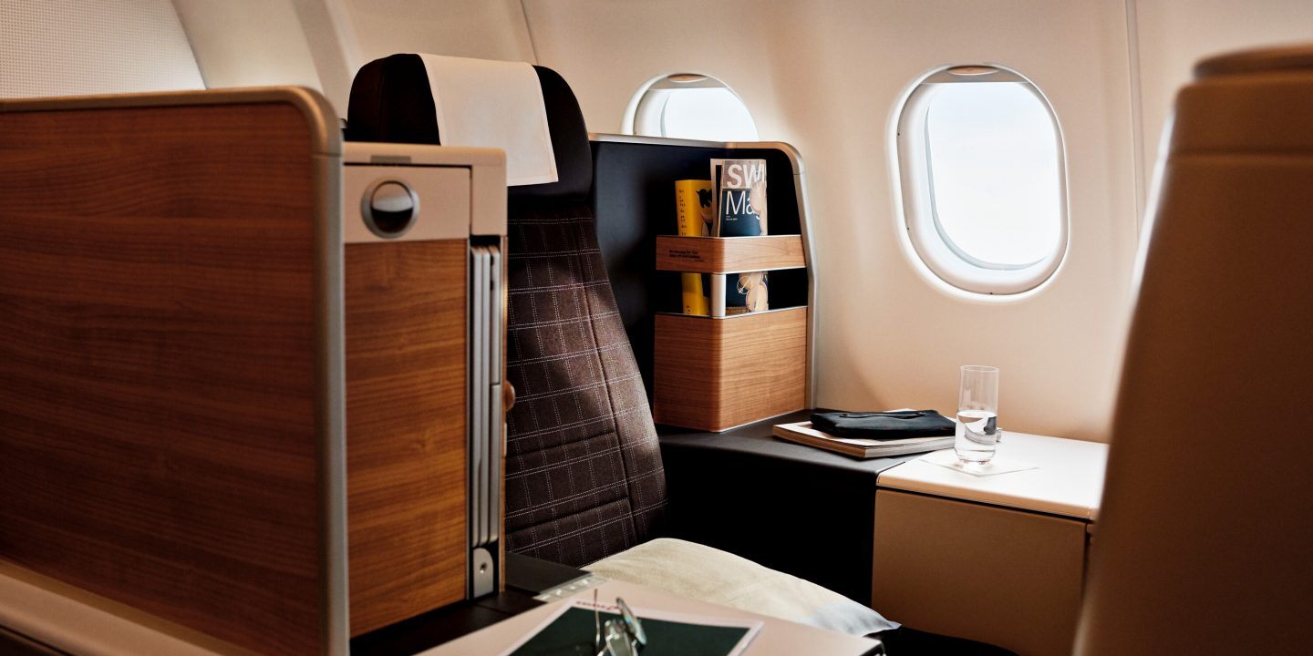 Swiss Air business class throne
