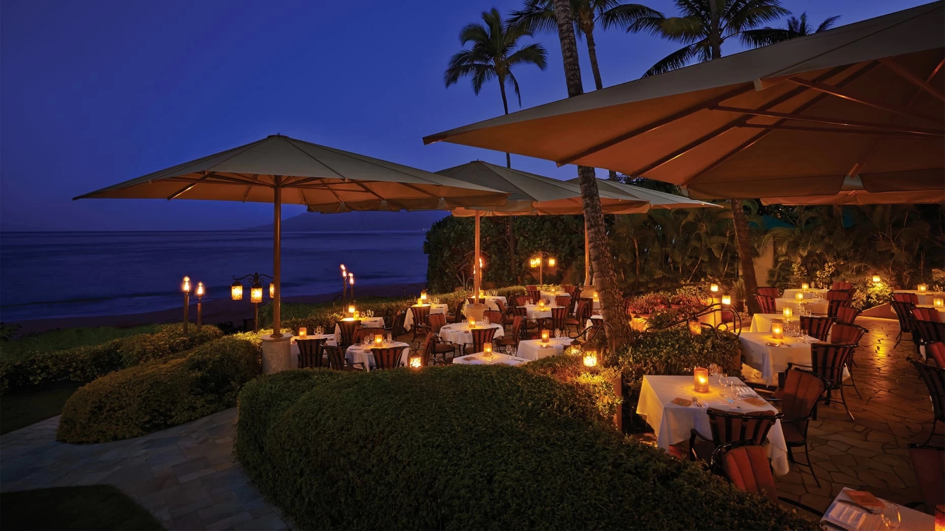 Four Seasons Resort Maui - Ferraro's Bar and Restaurant