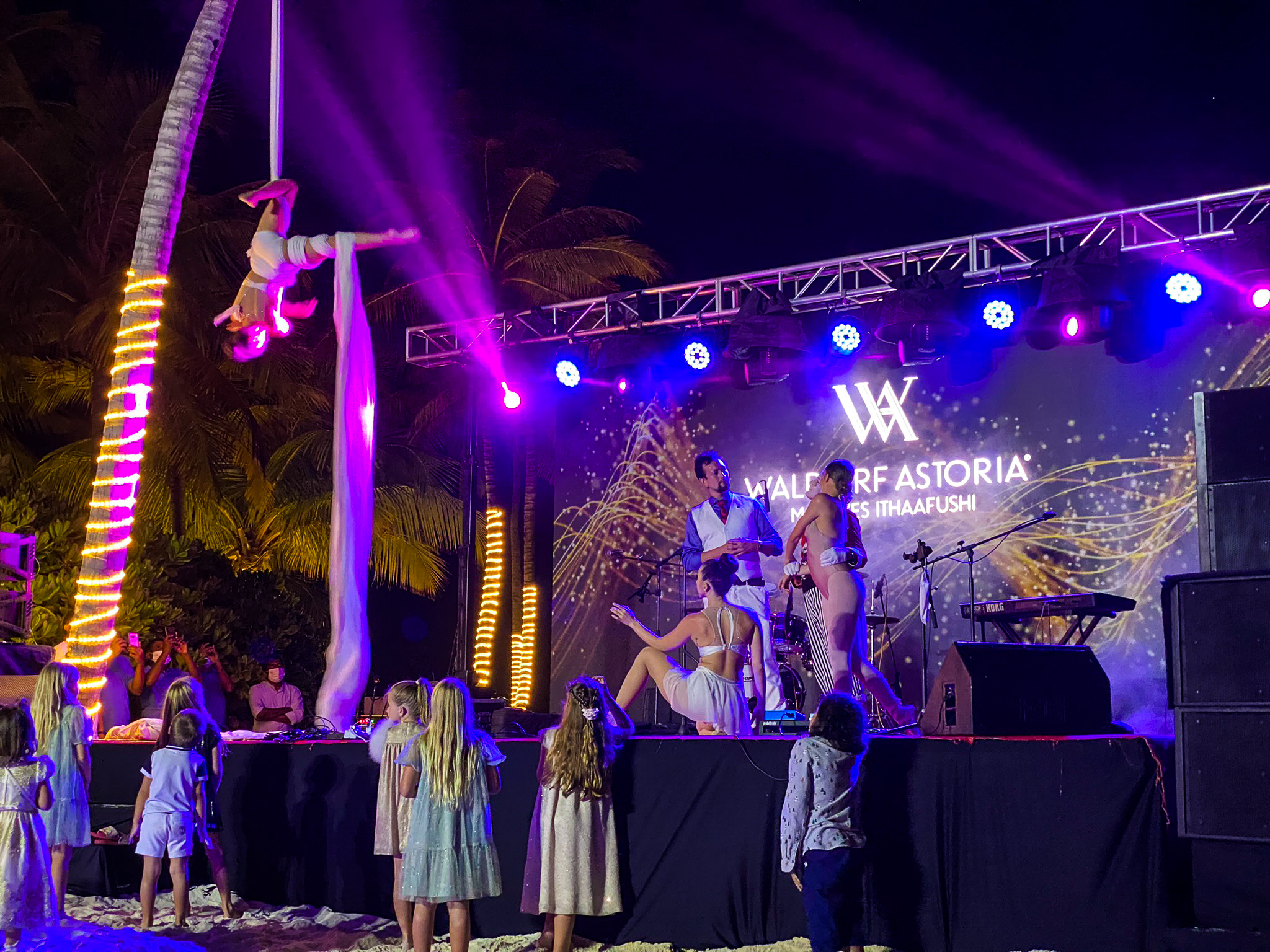 Waldorf Astoria Maldives Ithaafushi Christmas Eve Gala live entertainment