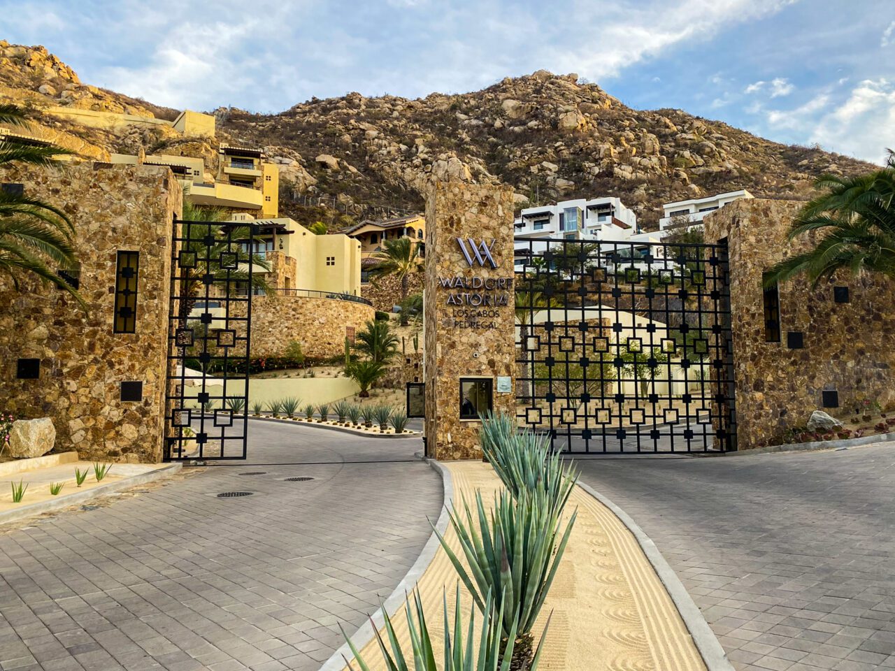 The Complete Review Of Waldorf Astoria Los Cabos Pedregal [150+ Pictures]