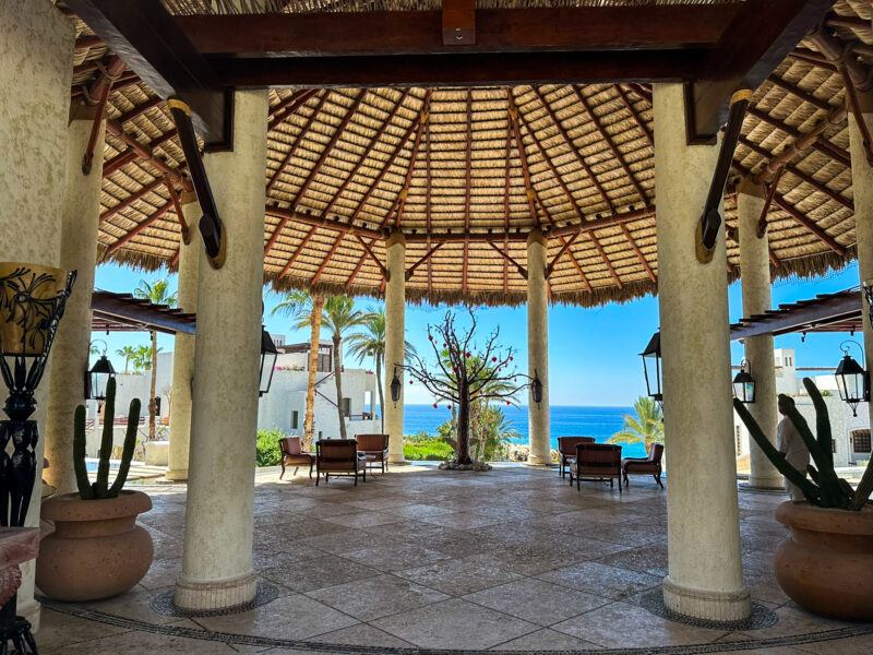 Las Ventanas al Paraiso lobby palapa