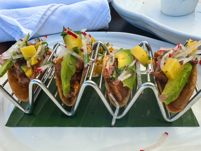 Las Ventanas al Paraiso pool service tuna tostada tacos