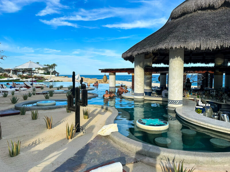 Las Ventanas al Paraiso swim-up bar at Sea Grill