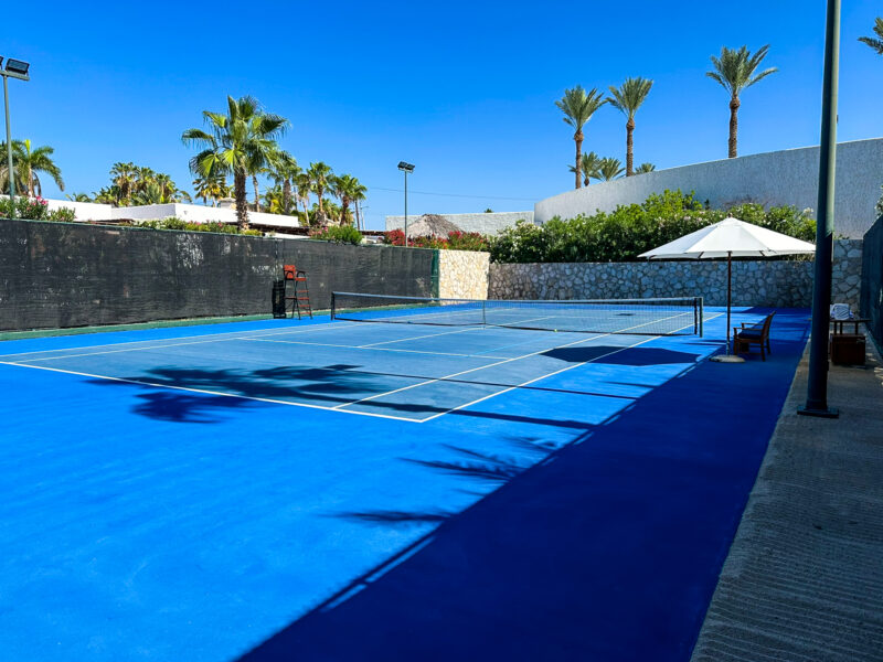 Las Ventanas al Paraiso tennis court